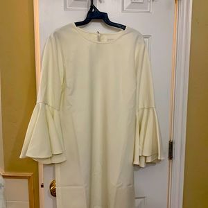 Bell sleeved shift dress